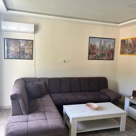 Apartment Rezevici *